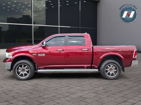 Used 2016 RAM 1500 Laramie w/ Convenience Group AWD/4WD image 2