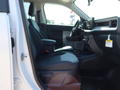 New 2025 Ford Maverick XLT w/ XLT Luxury Package image 13