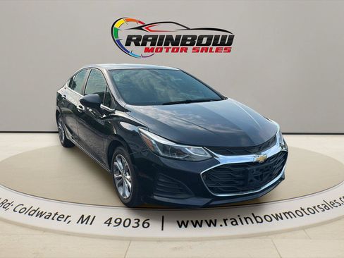 Used 2019 Chevrolet Cruze LT w/ LT Plus Package FWD image 3