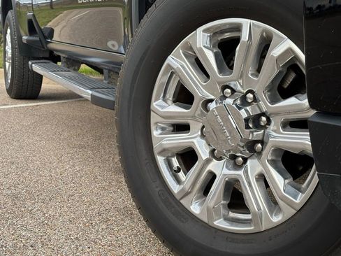 Used 2020 GMC Sierra 3500 Denali w/ Denali Ultimate Package image 2