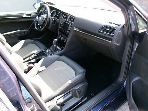 Used 2015 Volkswagen Golf SEL image 9