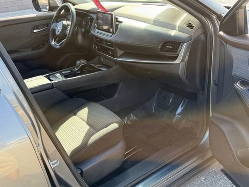 Certified 2023 Nissan Rogue SV FWD image 25