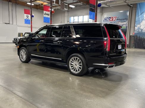 Used 2023 Cadillac Escalade ESV Premium Luxury AWD/4WD image 3