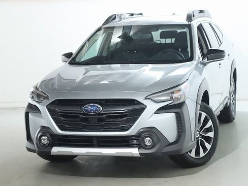 Certified 2023 Subaru Outback Limited XT image 3