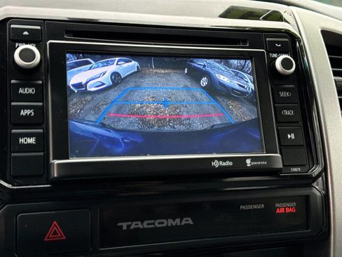 Used 2015 Toyota Tacoma 4x4 Double Cab w/ TRD Off-Road Package image 21