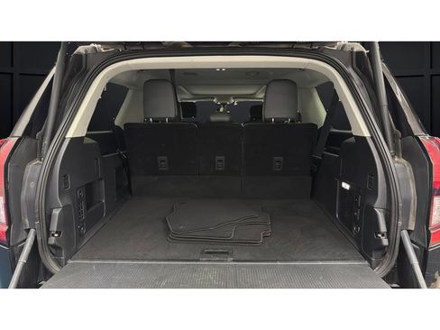 Used 2025 Ford Expedition Max Active AWD/4WD image 28