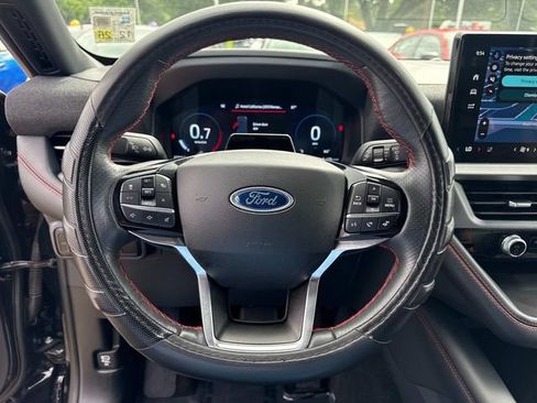 Used 2025 Ford Explorer ST-Line w/ ST-Line Street Pack AWD/4WD image 29
