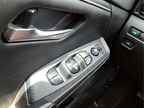 Used 2021 Nissan Sentra SV FWD image 24