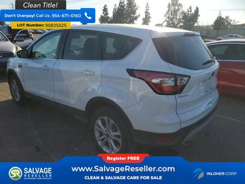 Used 2017 Ford Escape SE FWD image 3