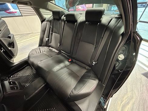 Used 2018 Honda Accord EX-L image 6