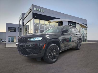 Used 2024 Jeep Grand Cherokee Altitude