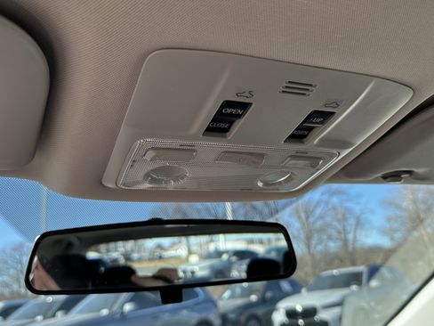 Used 2015 Toyota Corolla S Premium image 28