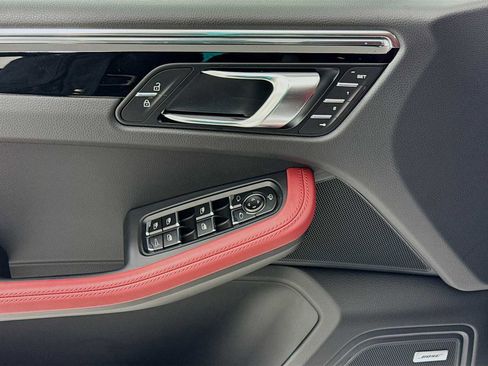 New 2026 Porsche Macan S image 11