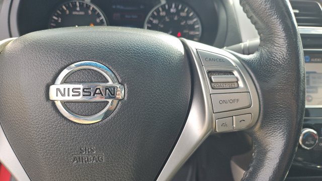 Used 2013 Nissan Altima 2.5 SL w/ Technology Pkg FWD image 19