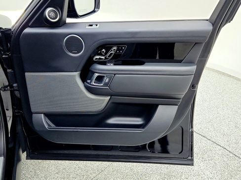 Used 2018 Land Rover Range Rover HSE image 26