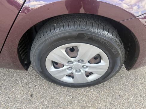 Used 2018 Kia Forte LX image 17