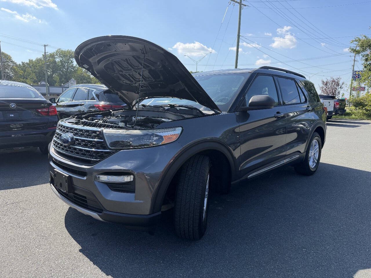 Used 2020 Ford Explorer XLT w/ Equipment Group 202A RWD image 23