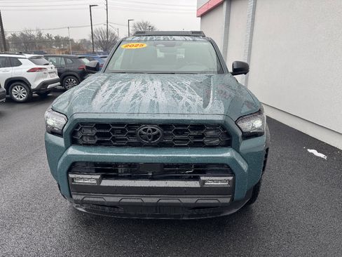 Used 2025 Toyota 4Runner TRD Off-Road Premium w/ Tow Technology Package image 3