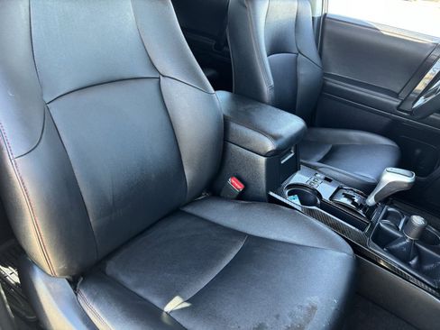 Used 2024 Toyota 4Runner TRD Off-Road Premium w/ Moonroof Package AWD/4WD image 11