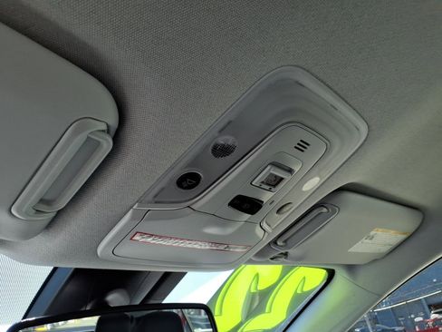 Used 2022 Toyota Prius XLE w/ Advanced Technology Package image 19