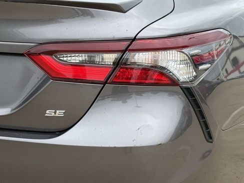 Used 2023 Toyota Camry SE image 6