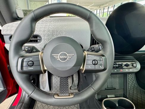 Used 2025 MINI Cooper S FWD image 18
