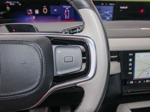 Used 2025 Lincoln Navigator Reserve AWD/4WD image 23