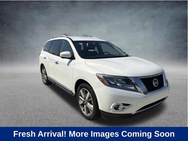 Used 2013 Nissan Pathfinder Platinum FWD image 1