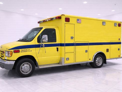 Used 1997 Ford E-350 and Econoline 350 image 2