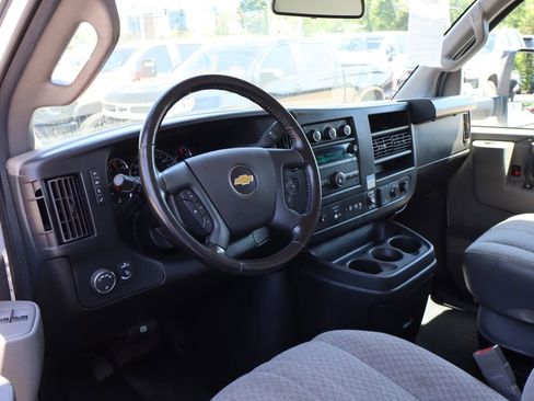 Used 2022 Chevrolet Express 3500 w/ Power Convenience Package RWD image 12