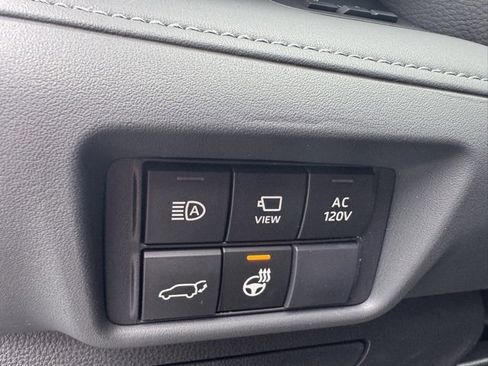 New 2026 Toyota Highlander Platinum image 23