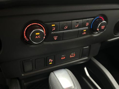 Certified 2025 Nissan Frontier SV AWD/4WD image 15