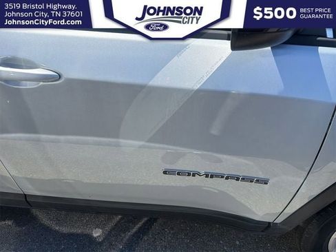 Used 2024 Jeep Compass Latitude AWD/4WD image 25