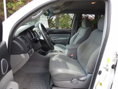 Used 2010 Toyota Tacoma 4x4 Double Cab image 19