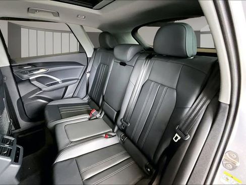 Used 2025 Audi Q5 Premium Plus w/ Premium Plus AWD/4WD image 22