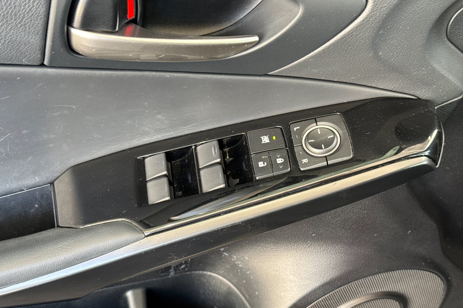 Used 2023 Lexus IS 300 w/ Comfort Package RWD image 13