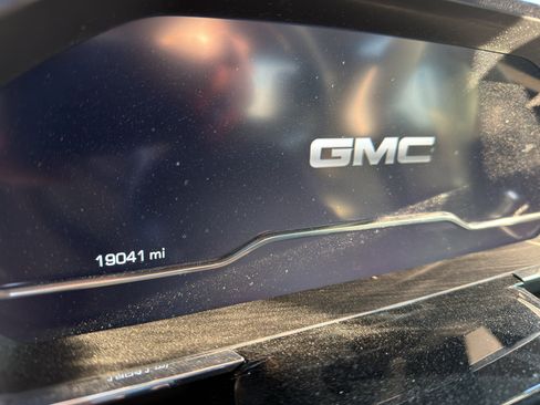 Used 2025 GMC Sierra 1500 Elevation image 10