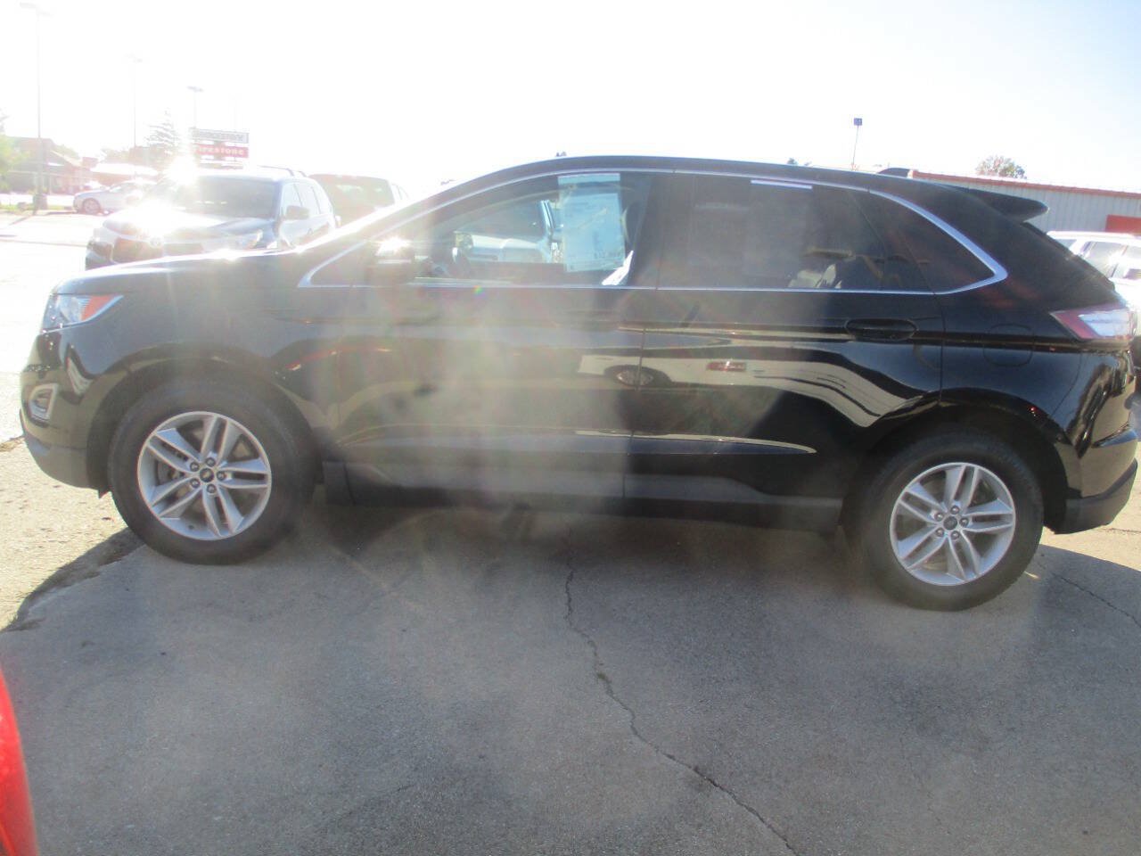 Used 2018 Ford Edge SEL w/ Equipment Group 201A AWD/4WD image 4