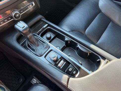 Used 2018 Volvo XC90 T6 Momentum w/ Convenience Package AWD/4WD image 27