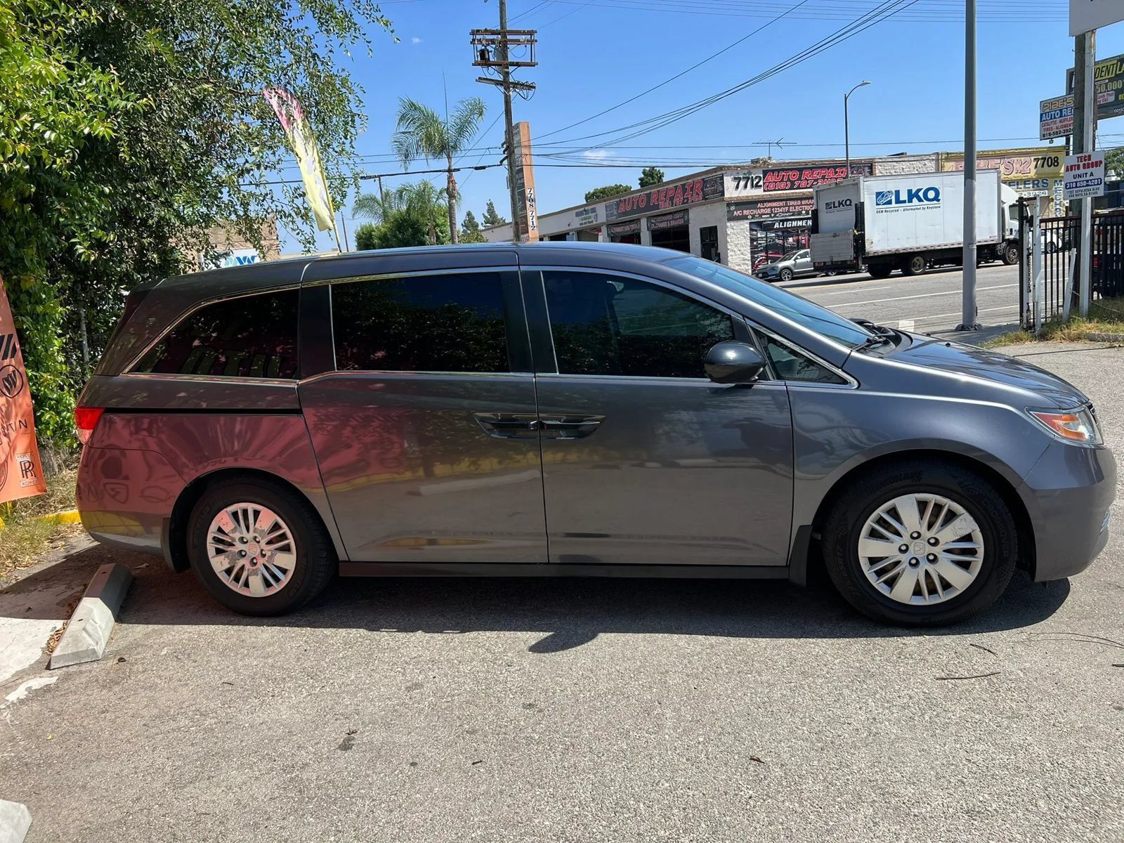 Used 2016 Honda Odyssey LX image 4