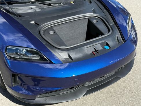 Certified 2025 Porsche Taycan image 31