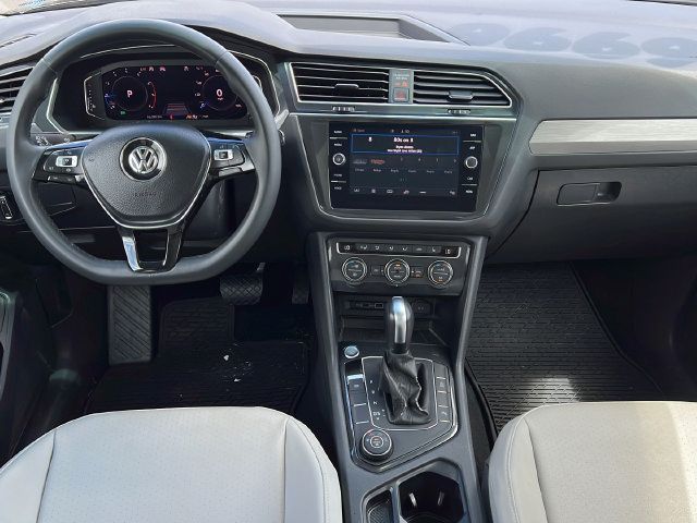 Used 2020 Volkswagen Tiguan SEL AWD/4WD image 12