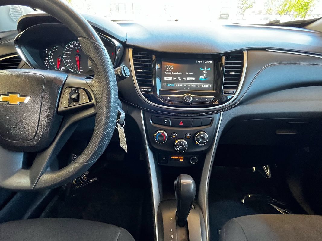 Used 2017 Chevrolet Trax LS FWD image 12