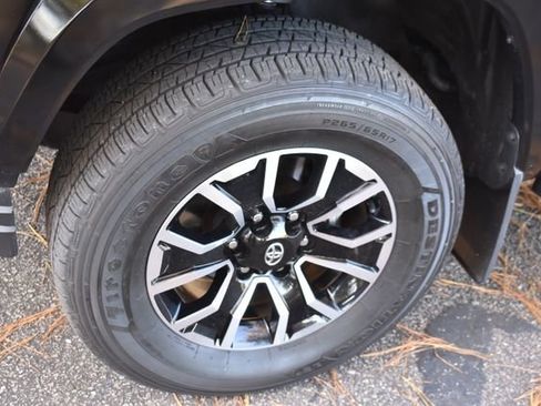 Used 2023 Toyota Tacoma TRD Sport image 11