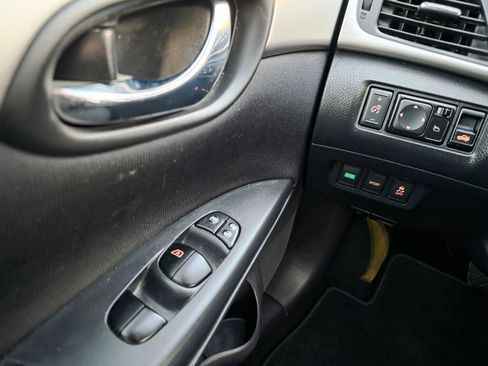 Used 2016 Nissan Sentra S image 19
