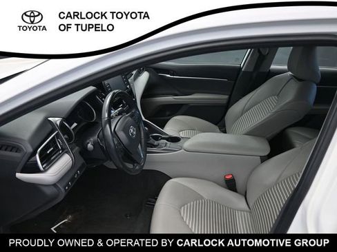 Used 2023 Toyota Camry SE image 11