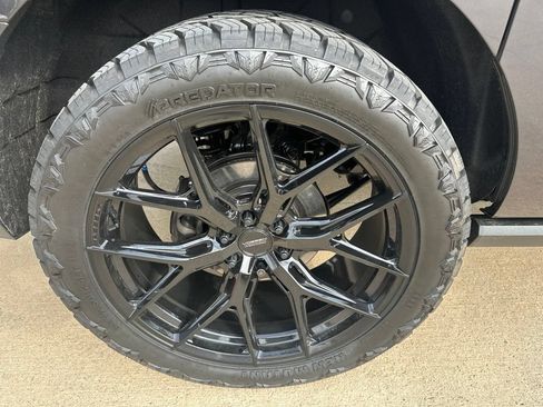 Used 2026 Ford Expedition Max Platinum w/ Stealth Performance Package AWD/4WD image 17