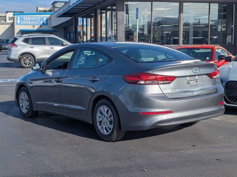 Used 2018 Hyundai Elantra SE w/ Cargo Package image 7