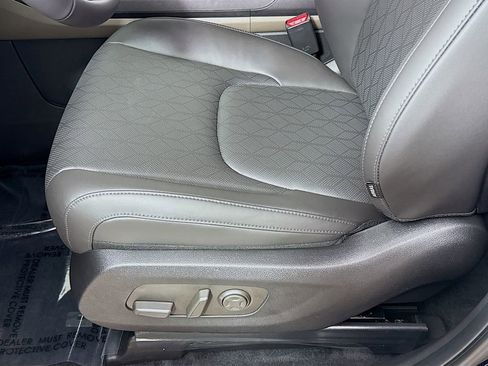 New 2026 Kia Carnival EX image 23