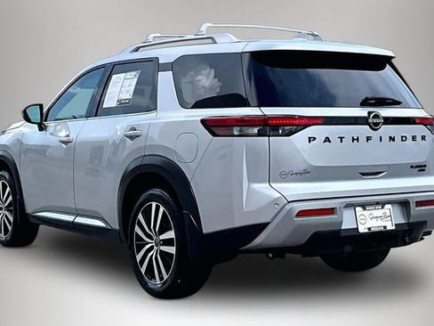 Certified 2023 Nissan Pathfinder Platinum w/ Black Appearance Package AWD/4WD image 4